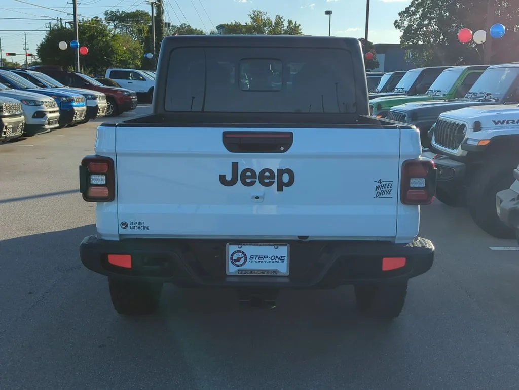 New 2026 Bright White Clear-Coat Exterior Paint Jeep Willys image 5