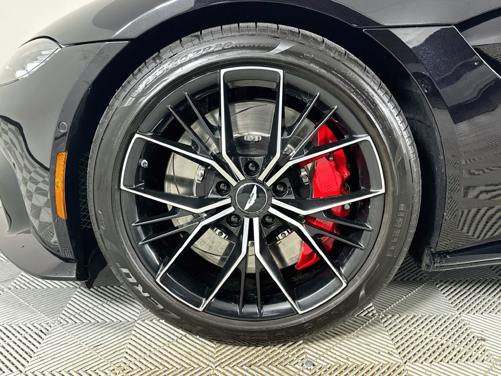 Used 2022 Black Aston Martin Base image 27