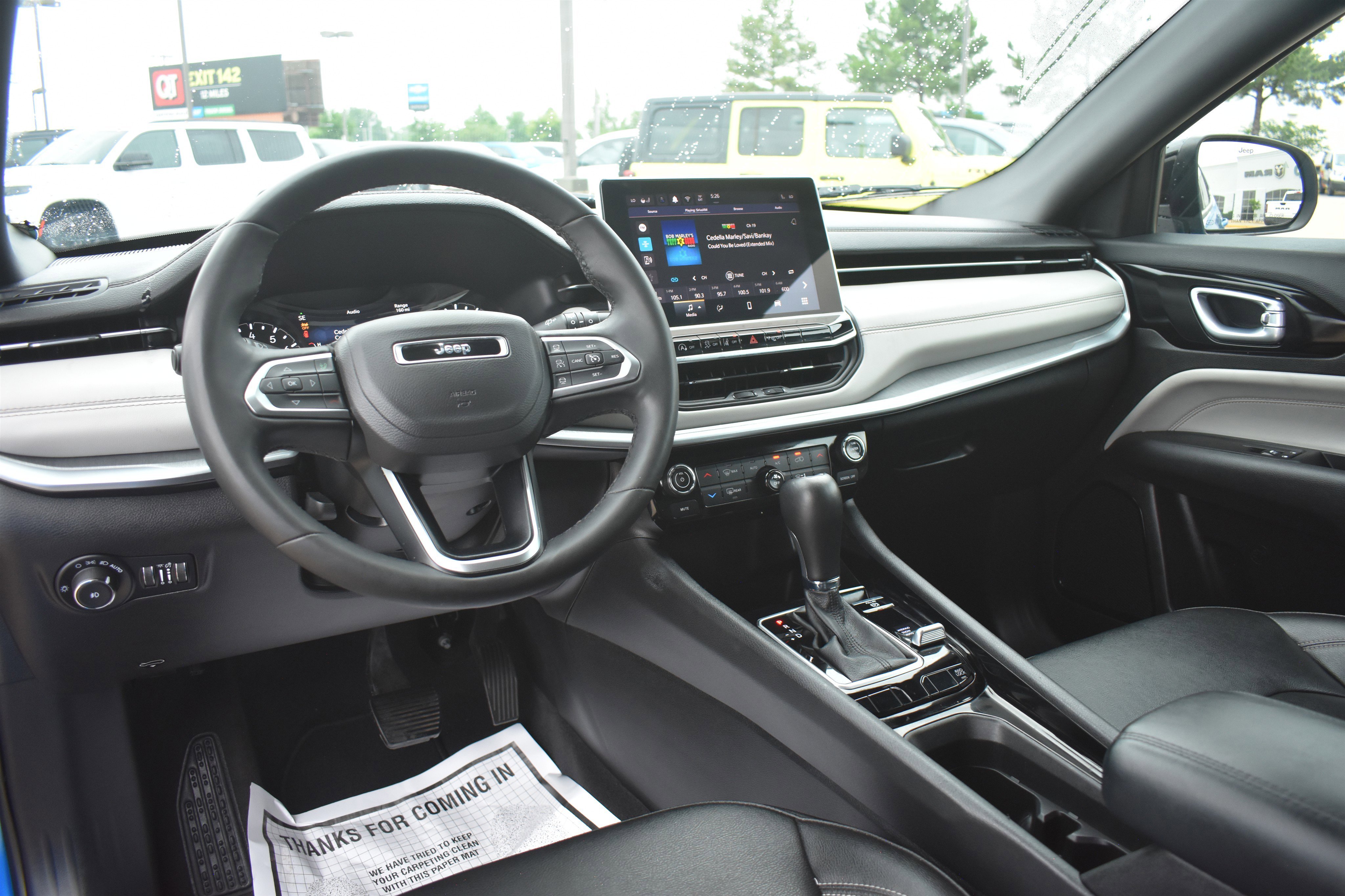 Used 2025 Hydro Blue Pearlcoat Jeep Limited image 19