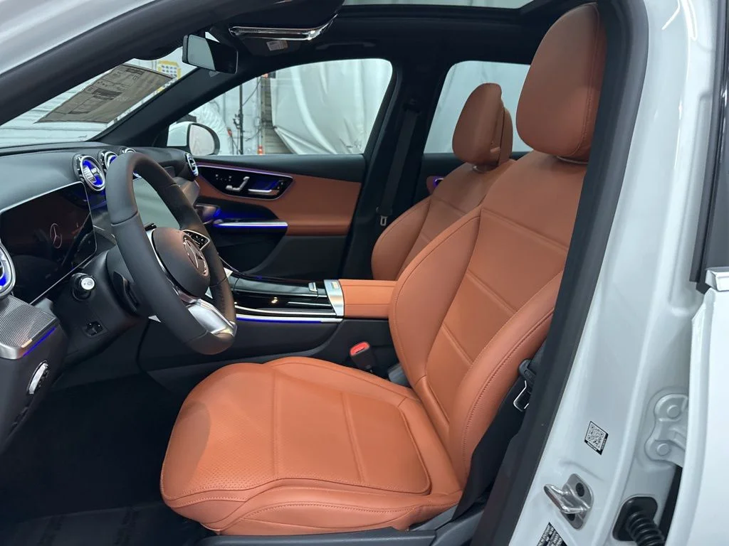 Used 2026 White Mercedes-Benz GLC 300 image 18