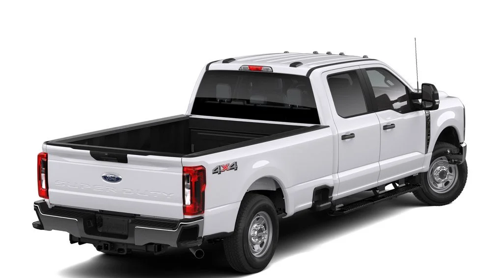 New 2026 Oxford White Ford XL image 2