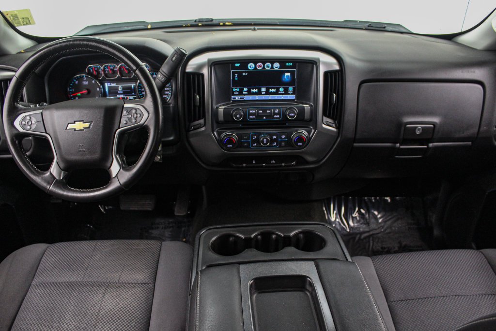 Used 2018 White Chevrolet LT image 21