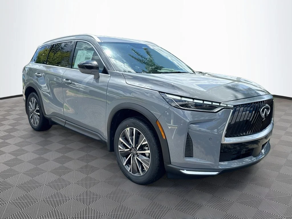New 2027 HARBOR GRAY INFINITI Luxe FWD image 3