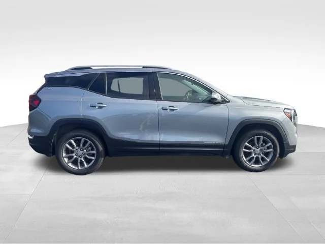 Used 2024 Sterling Metallic GMC SLT image 7
