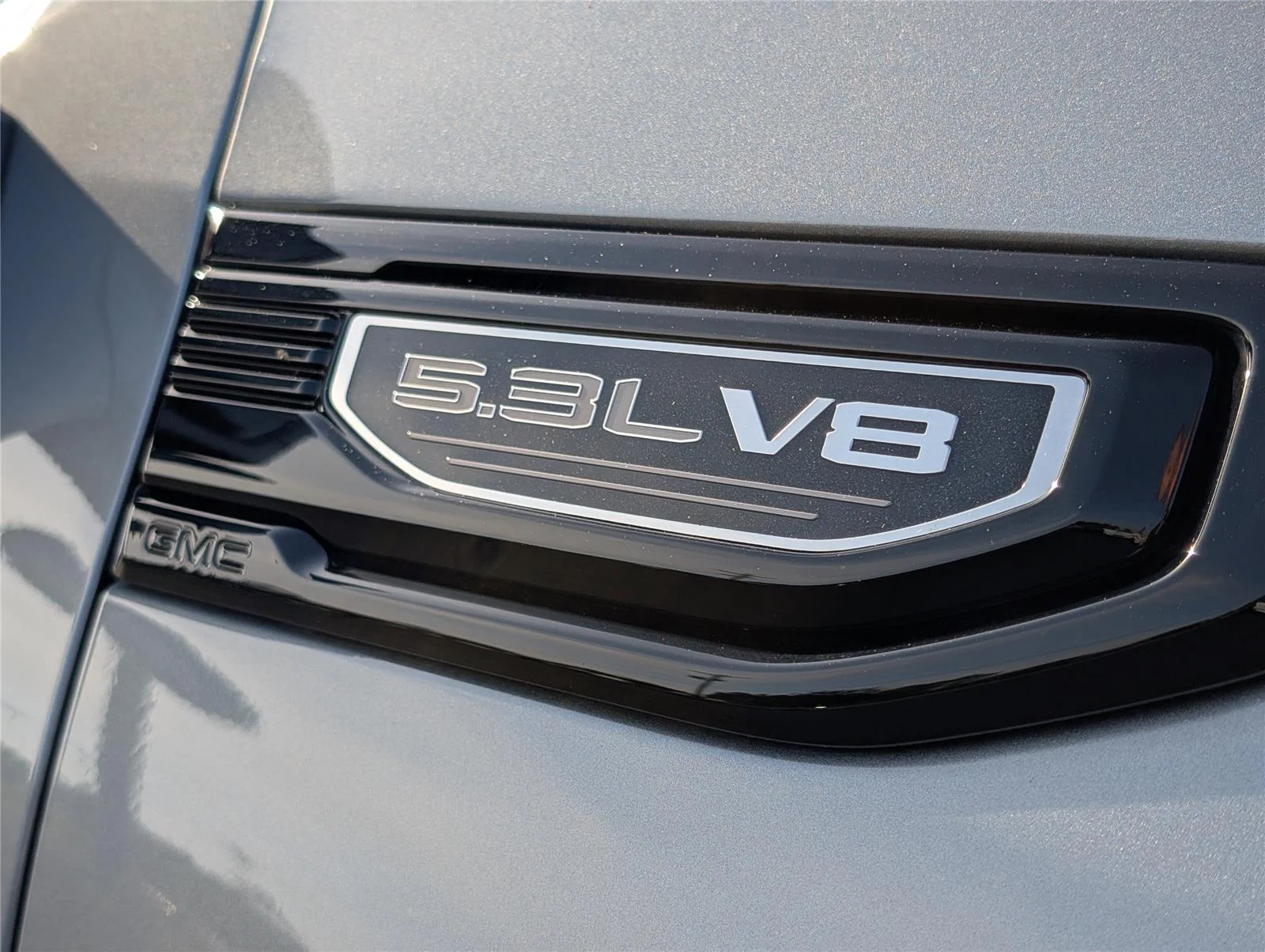 New 2026 Sterling Metallic GMC Elevation image 37