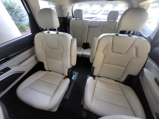 Certified Used 2024 White Kia S image 12