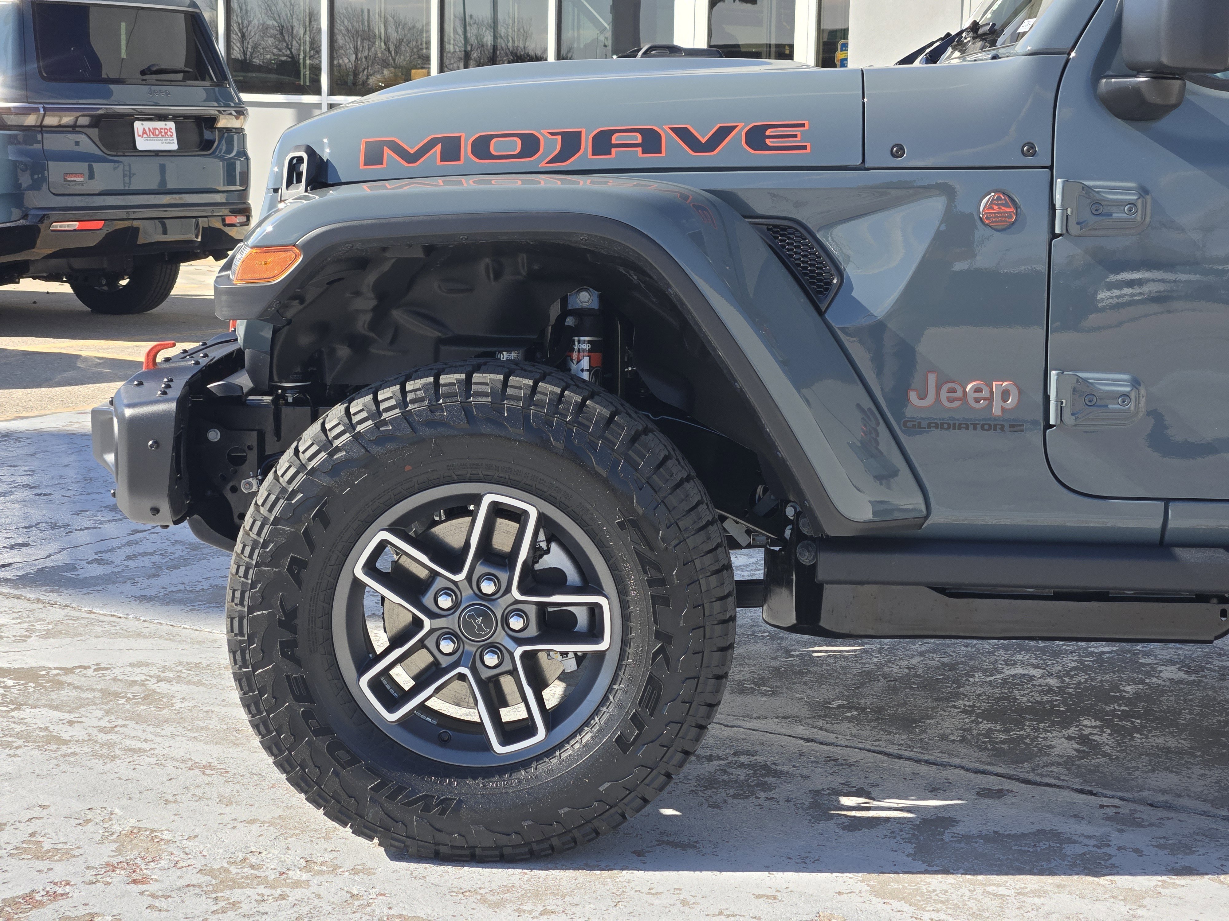 New 2026 Anvil Clear-Coat Exterior Paint Jeep Mojave X image 5