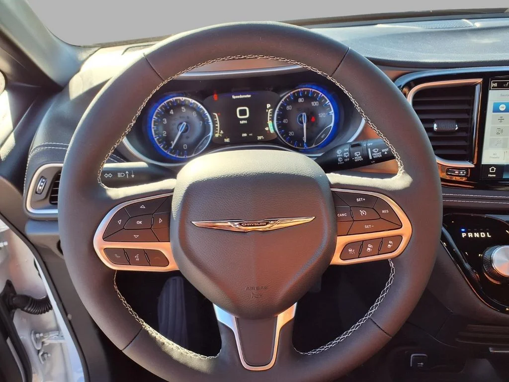 2026 Chrysler Pacifica Select - Photo 12