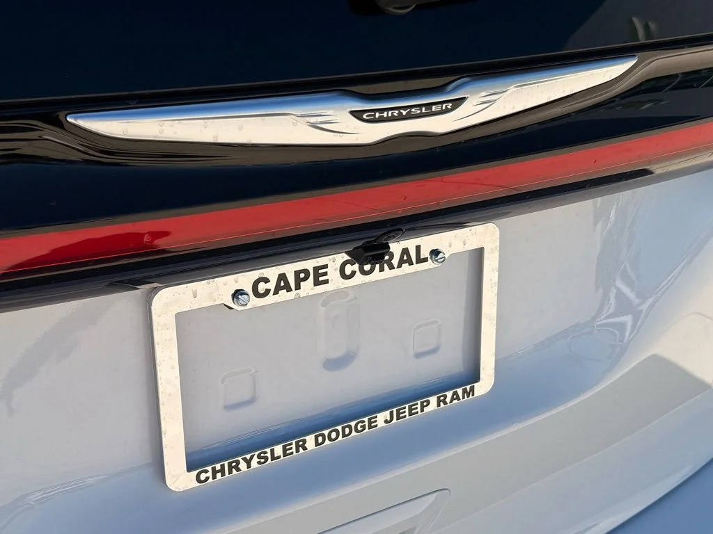 New 2026 Bright White Clear-Coat Exterior Paint Chrysler Pinnacle image 36