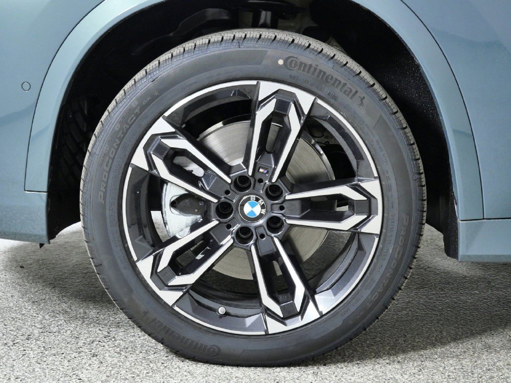 Used 2026 Cape York Green Metallic BMW xDrive28i image 18
