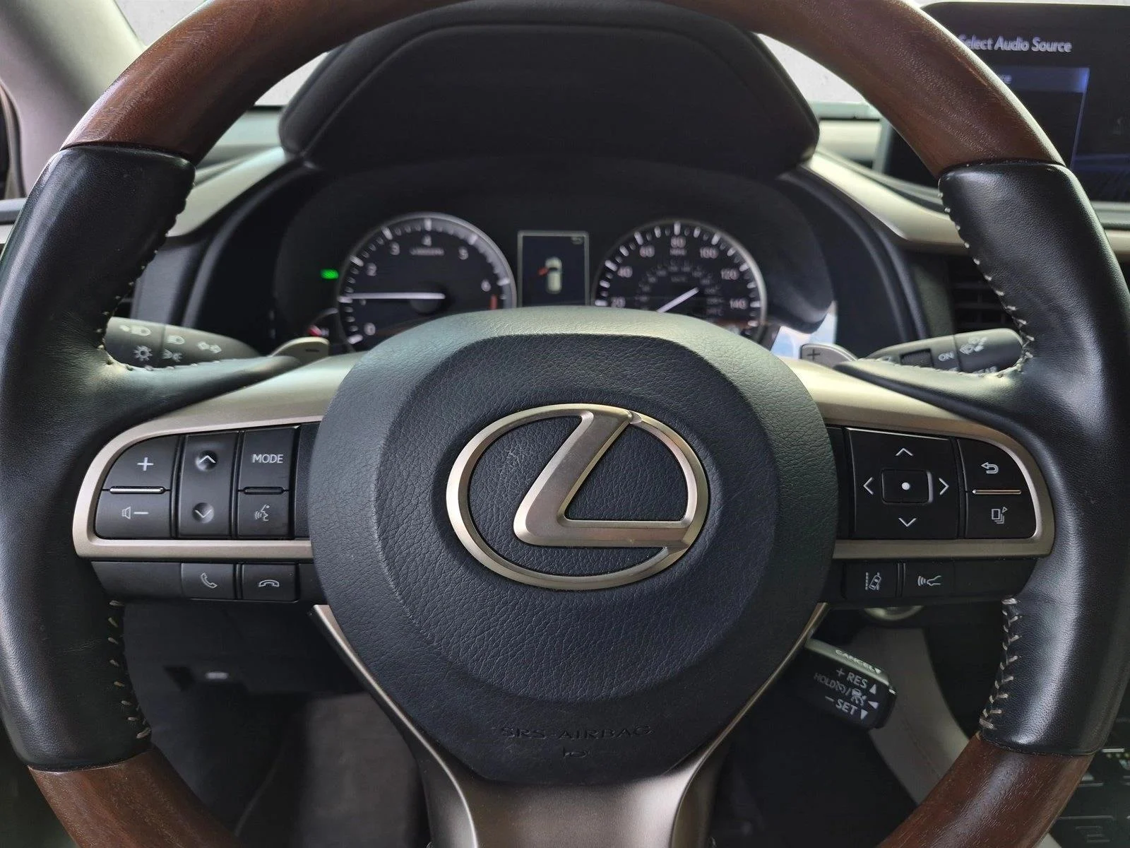 Certified Used 2021 Nori Green Pearl Lexus RX 350L image 12