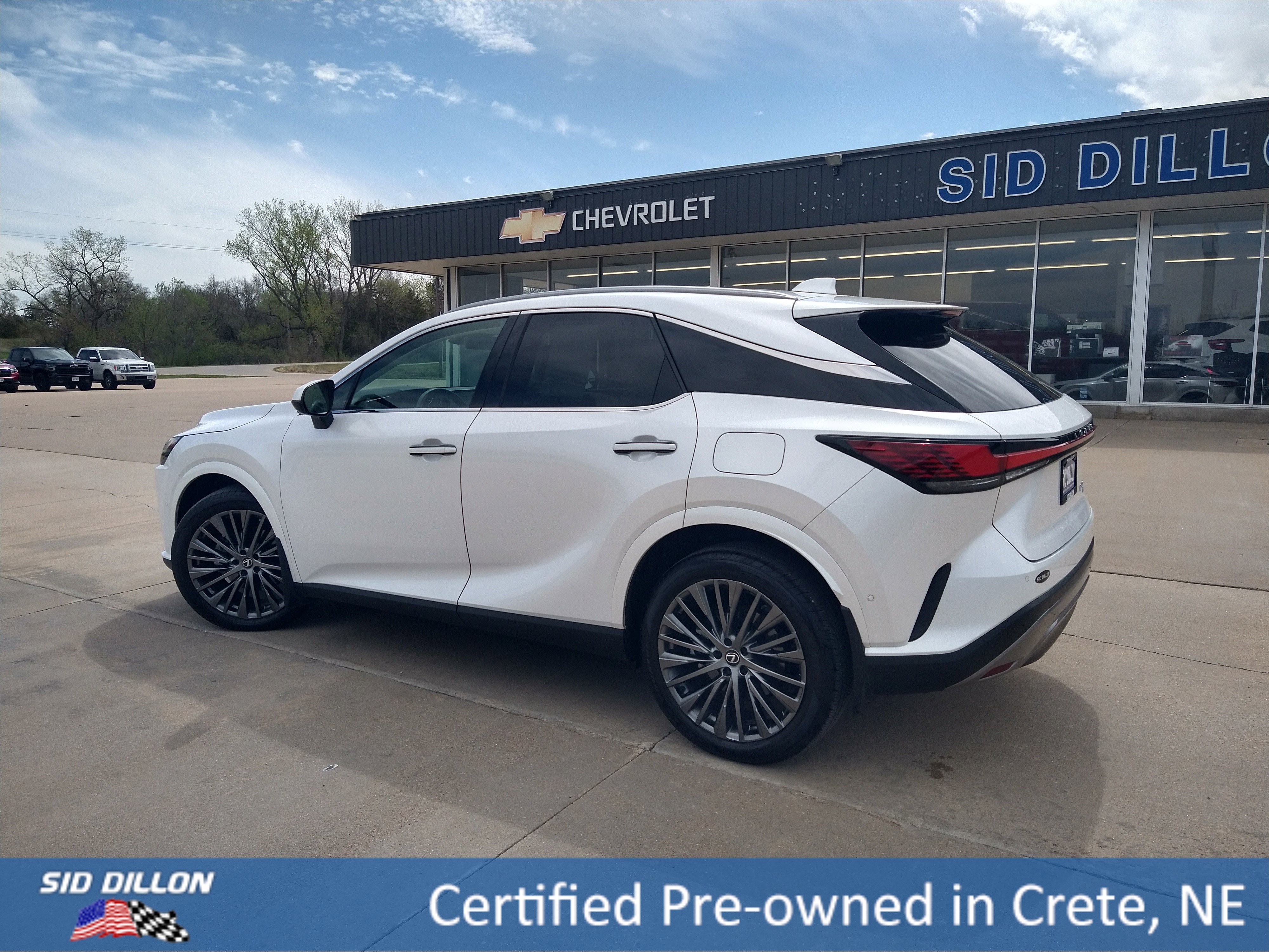Used 2024 Eminent White Pearl Lexus Luxury image 19
