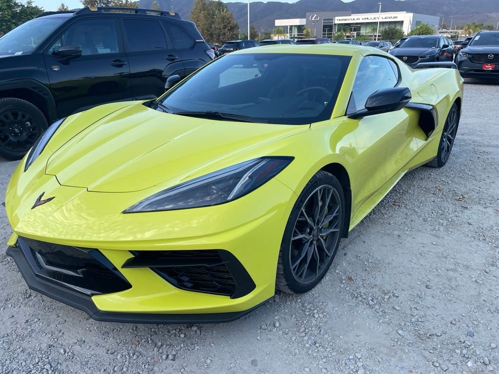 Used 2021 Yellow Metallic Chevrolet Stingray image 5