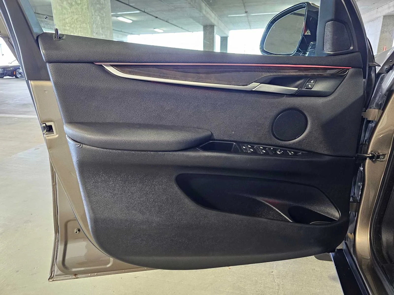 Used 2017  BMW xDrive35d image 19
