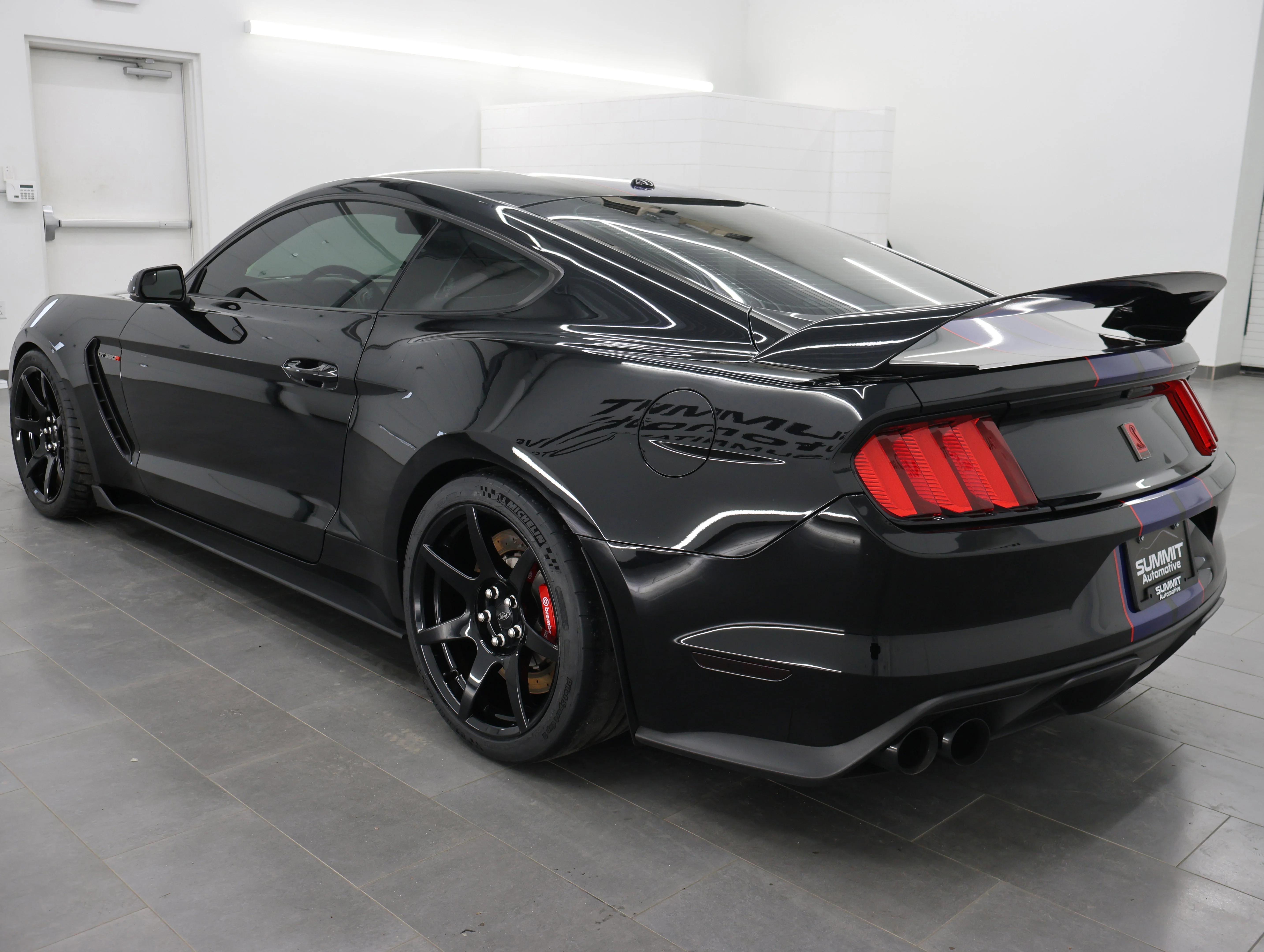 Used 2016 Shadow Black Ford Shelby GT350 image 5
