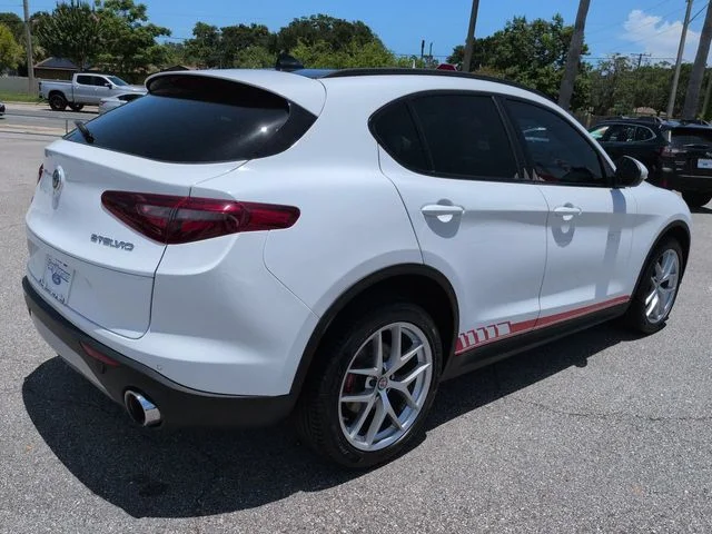 Used 2019 White Alfa Romeo Ti Sport image 4