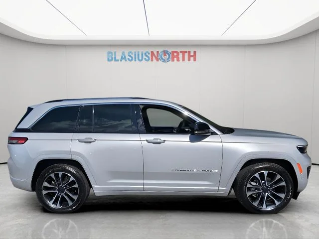 2022 Jeep Grand Cherokee Overland - Photo 5