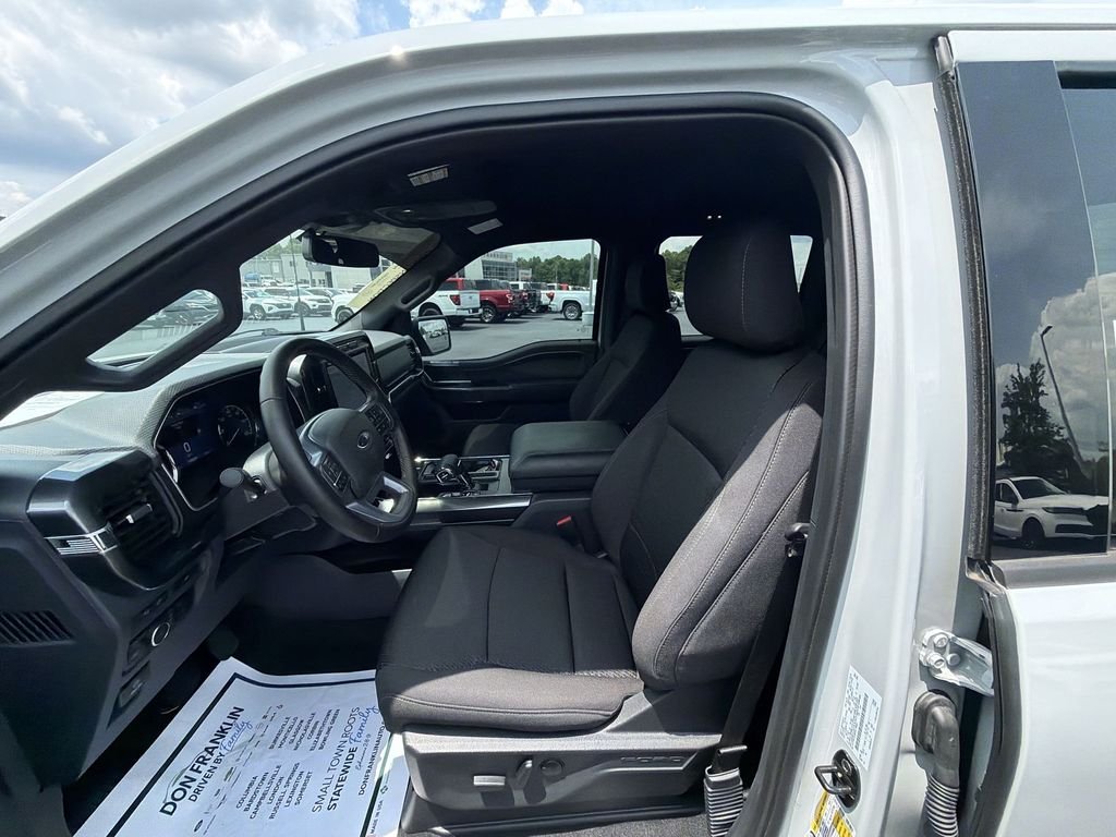 Used 2023 White Ford XLT image 10