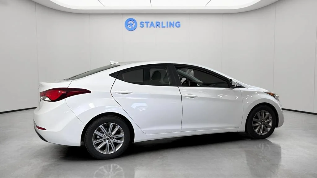 Used 2016 White Hyundai SE image 10
