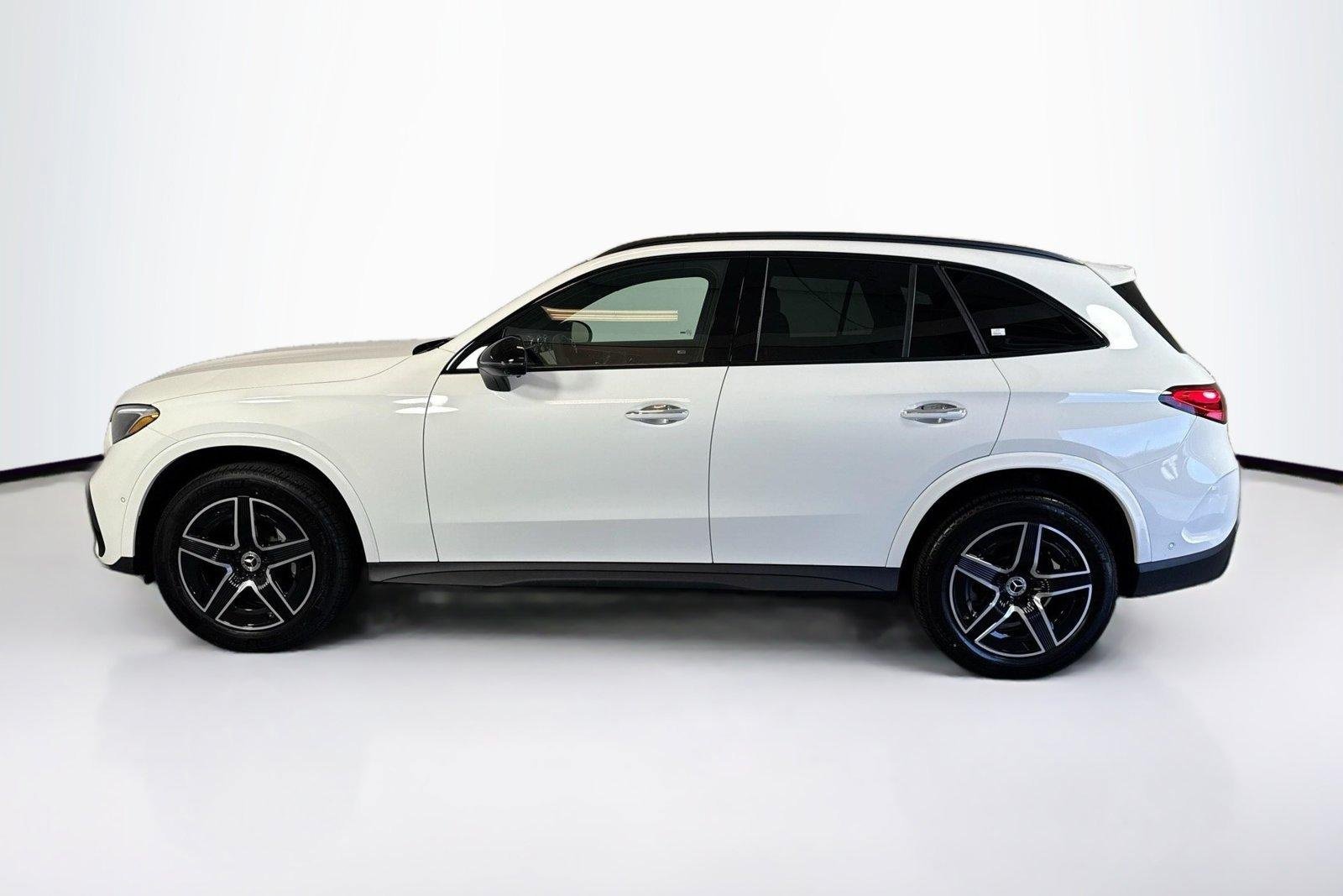 New 2026 Polar White Mercedes-Benz GLC 300 image 8