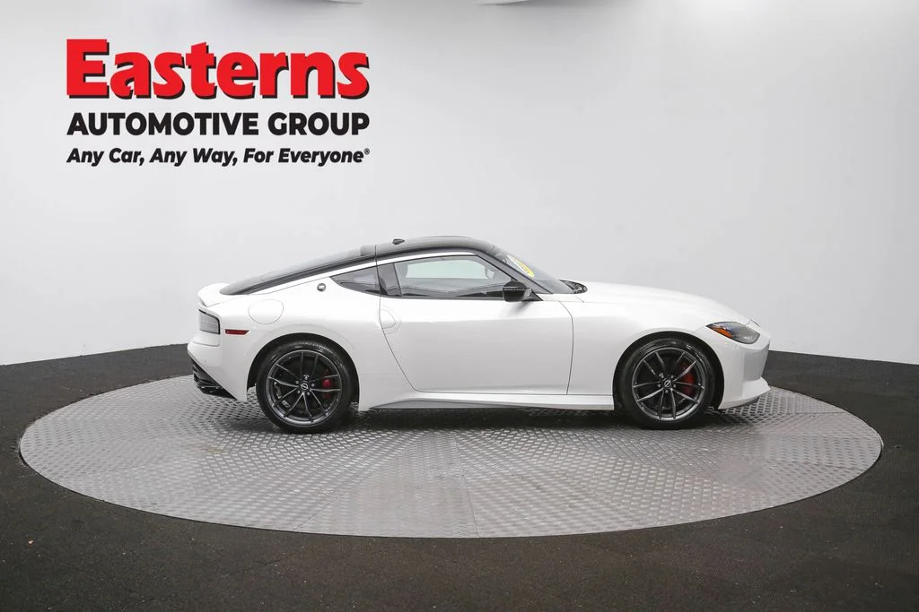 Used 2025 White Nissan Performance image 42