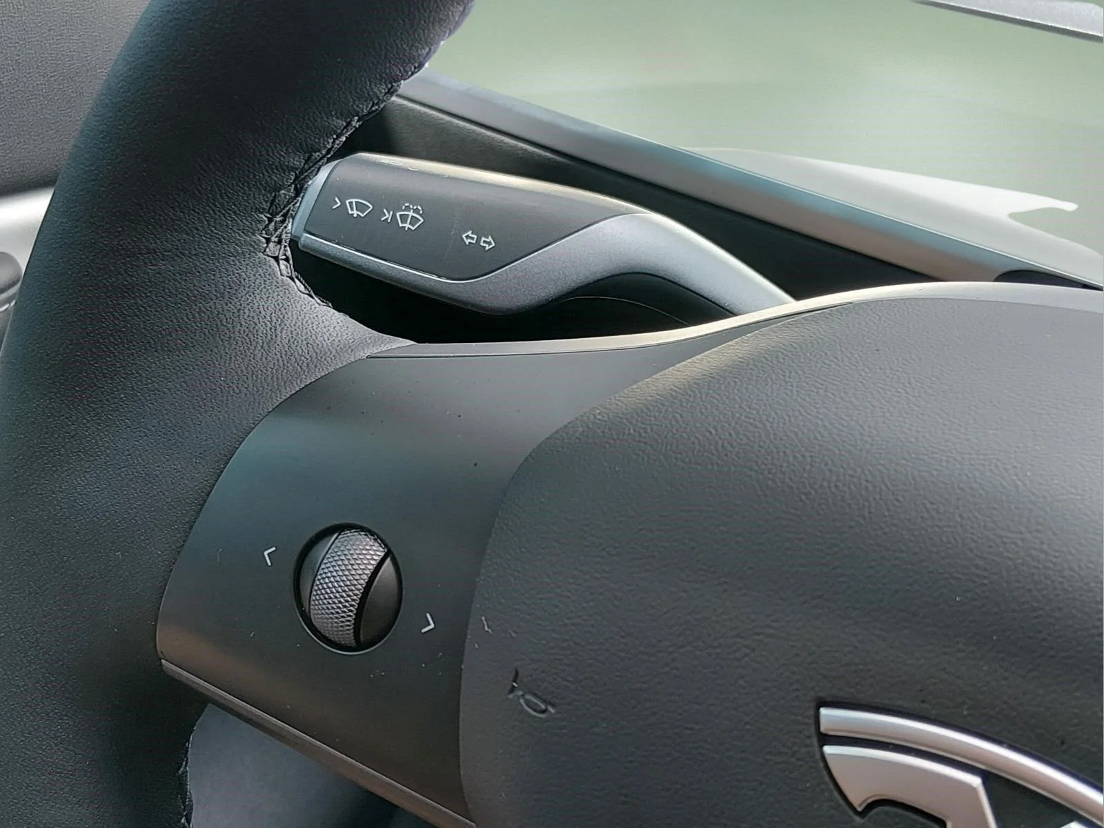 Used 2021  Tesla Long Range image 30