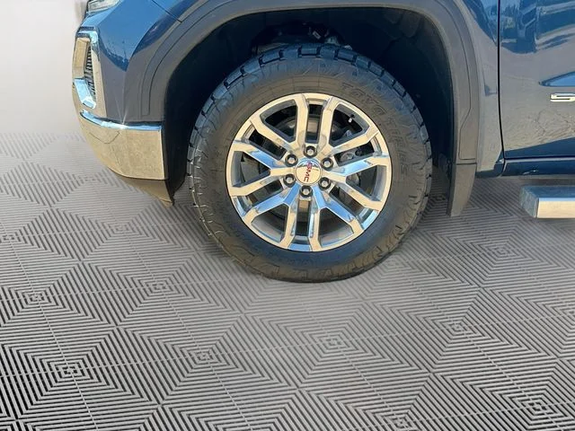 Used 2019 Blue GMC SLT image 37
