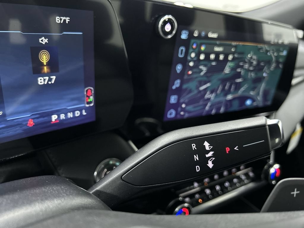 2027 Chevrolet Equinox LT - Photo 21