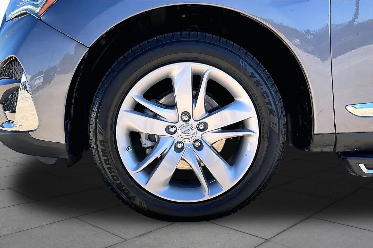 Used 2019 Modern Steel Metallic Acura w/Advance Pkg image 11