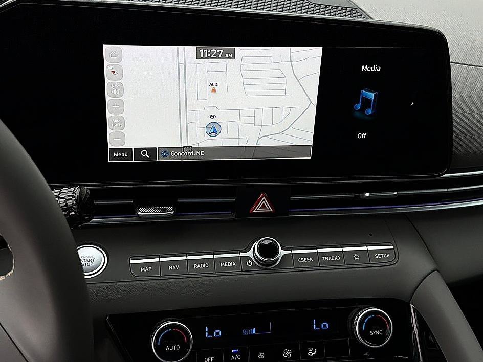 Used 2025 Serenity White Hyundai SEL Convenience image 12