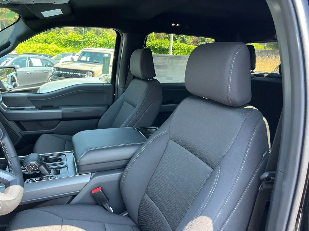 New 2026 Agate Black Metallic Ford XLT image 13