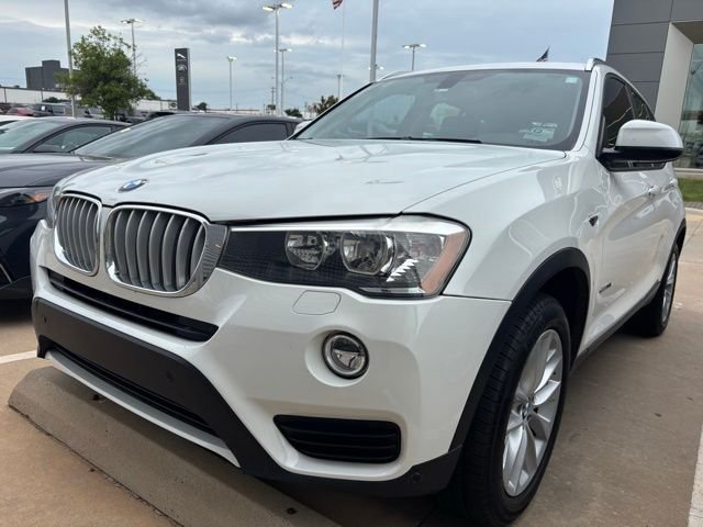 Used 2017 White BMW sDrive28i image 2