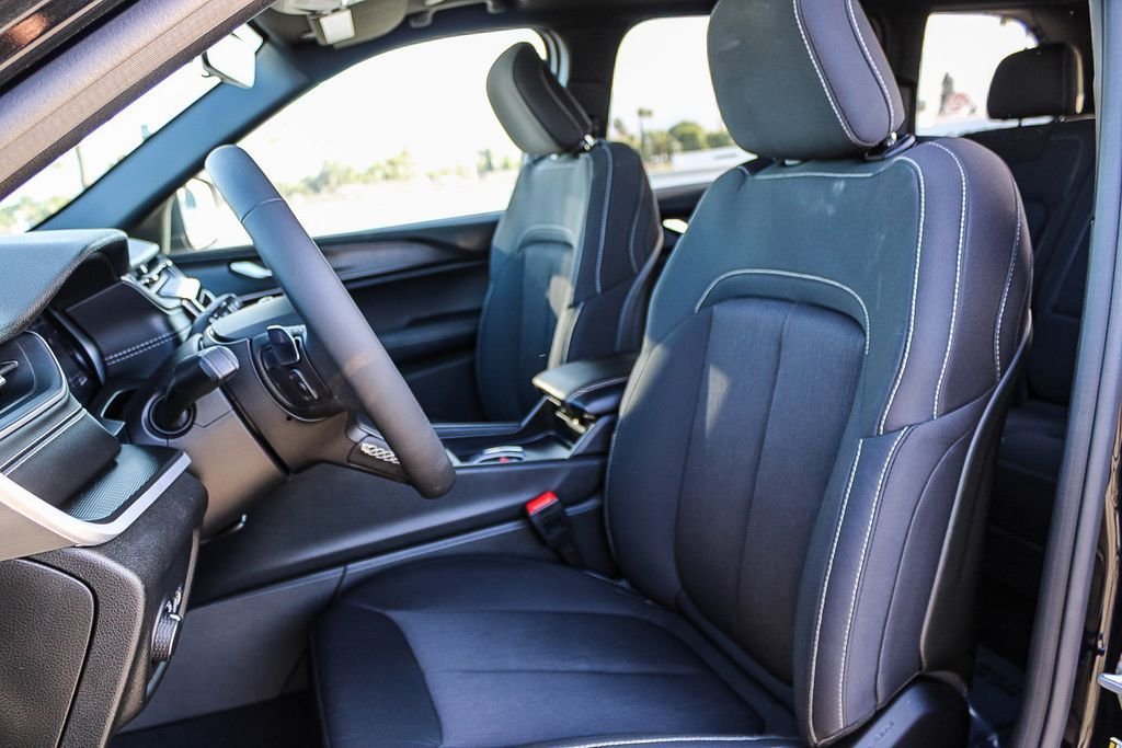 Used 2025 Diamond Black Jeep Laredo X image 18