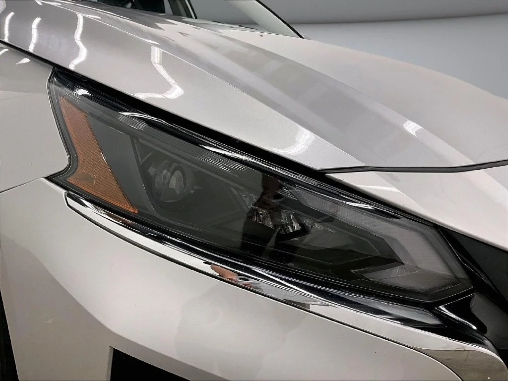 Used 2023 Silver Nissan 2.5 SV image 30