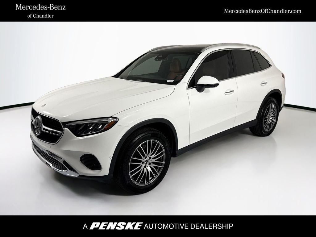 Used 2026  Mercedes-Benz GLC 300 image 1