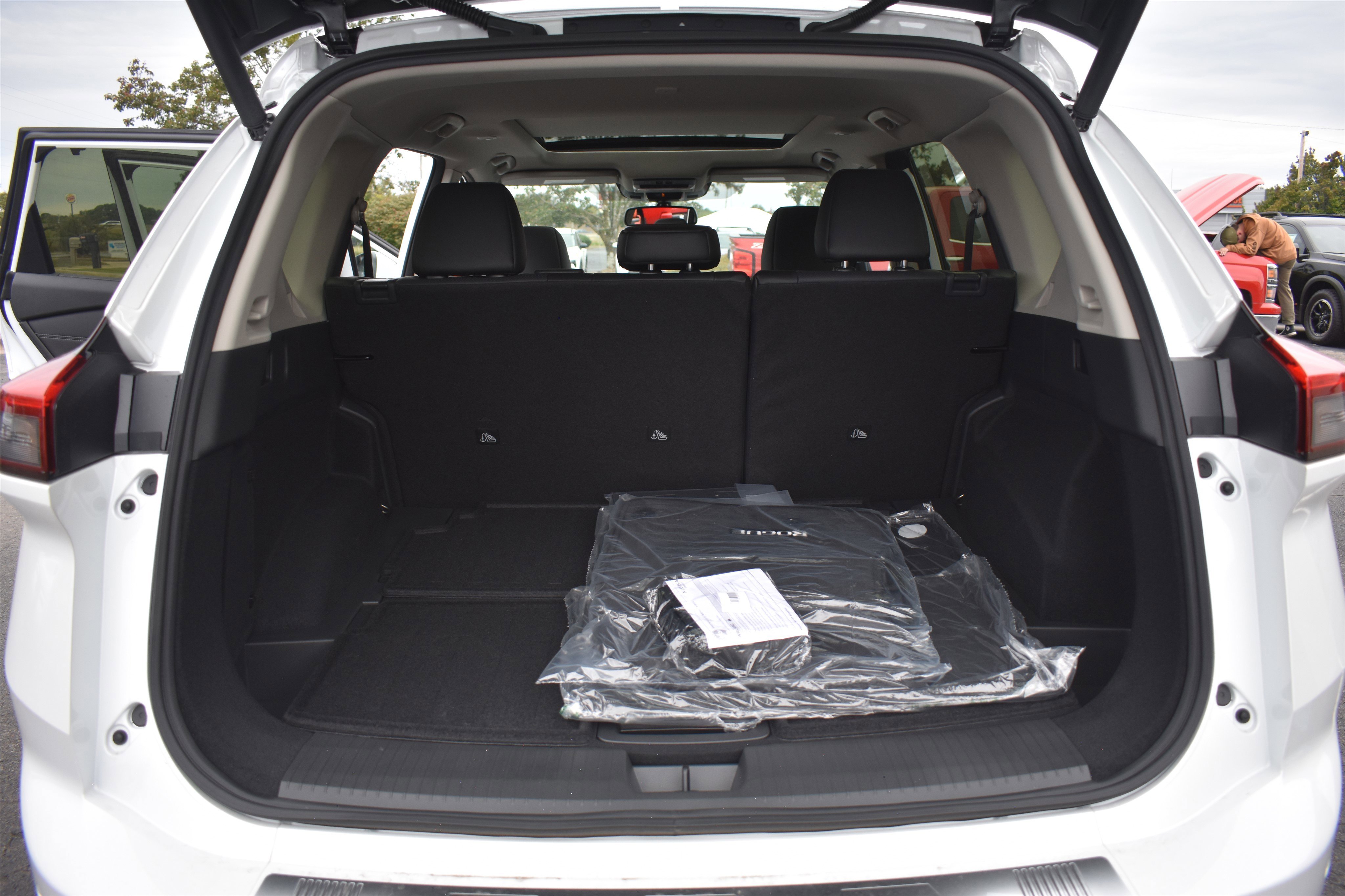 2026 Nissan Rogue Platinum - Photo 17