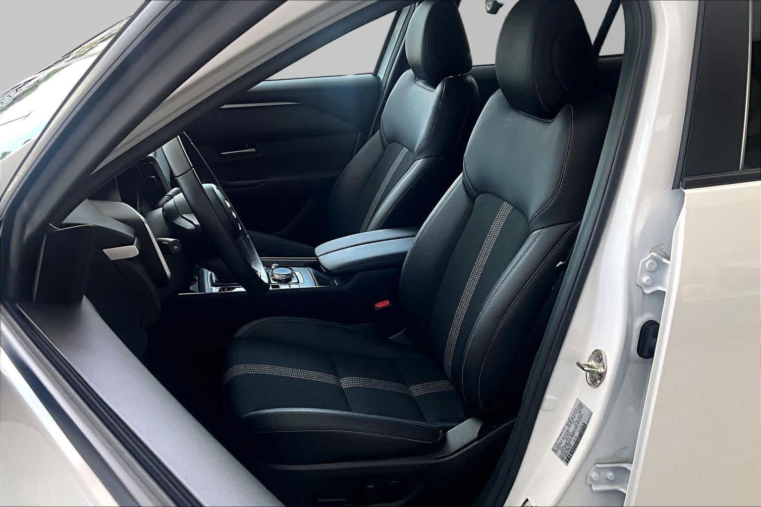 Used 2026 Wind Chill Pearl Mazda 2.5 S Preferred image 8