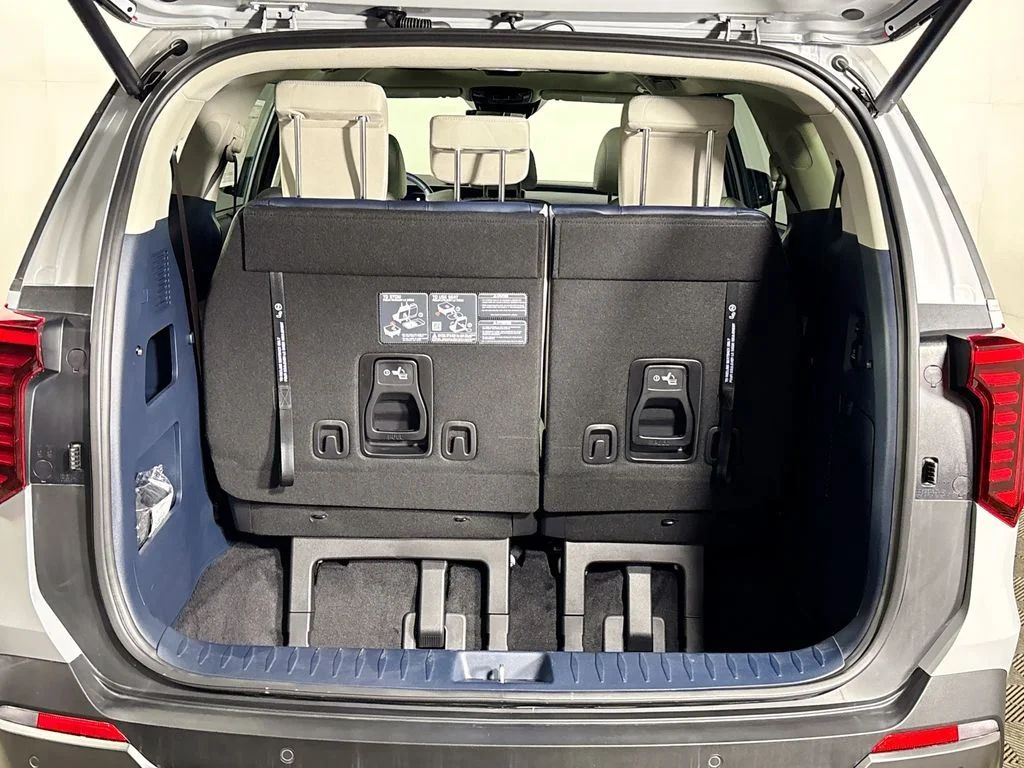 New 2026 Ceramic Silver Kia SX Prestige image 21