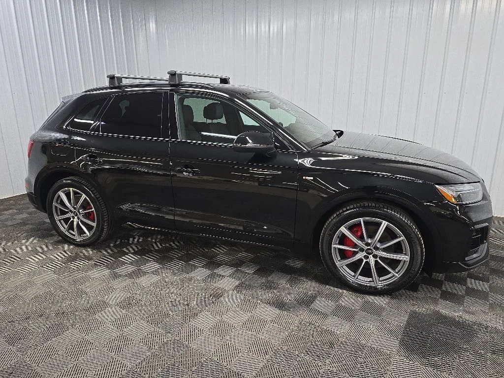 2024 Audi Q5 55 e Premium Plus's photo