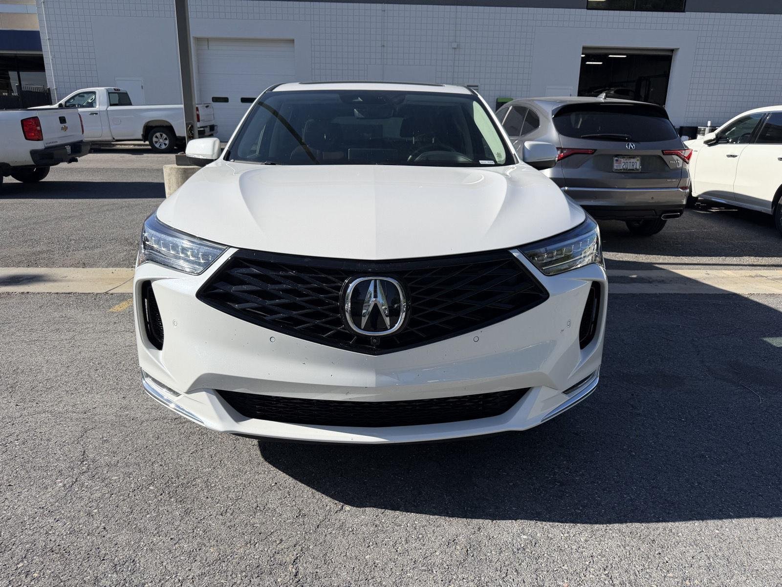 Used 2025 Platinum White Pearl Acura SH-AWD w/Advance image 2