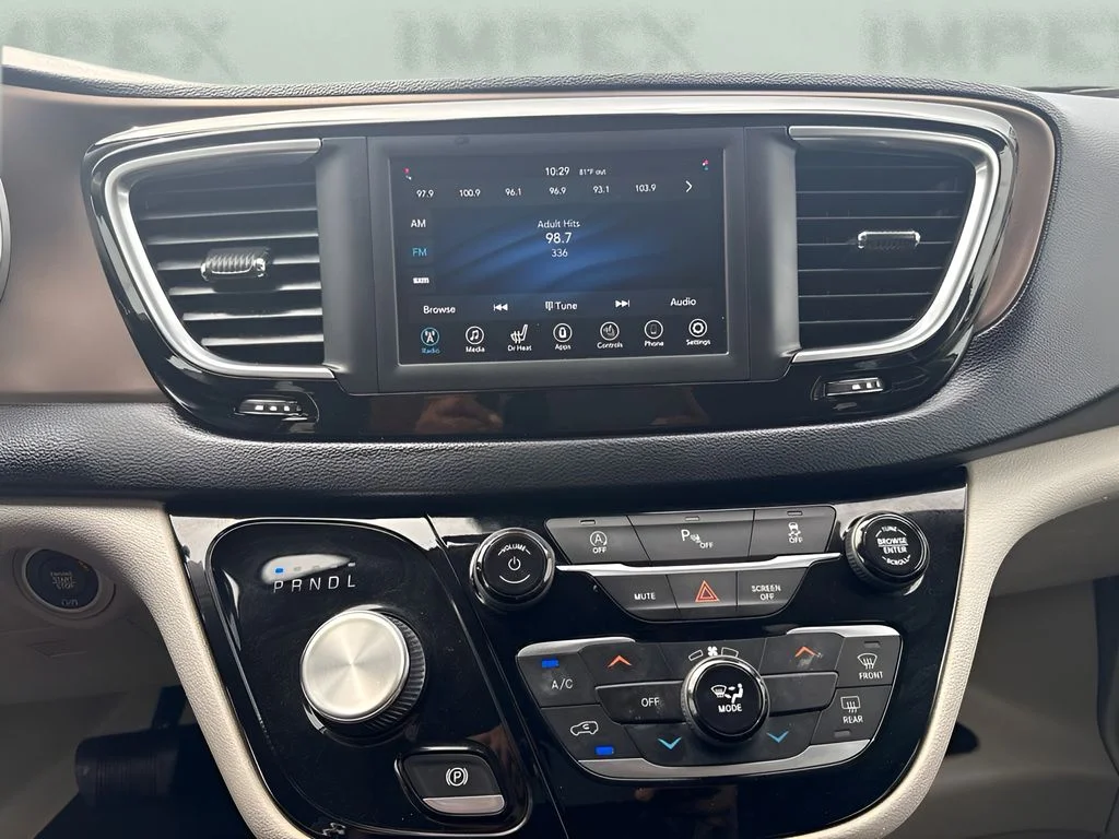 Used 2021 Gray Chrysler LXI image 9