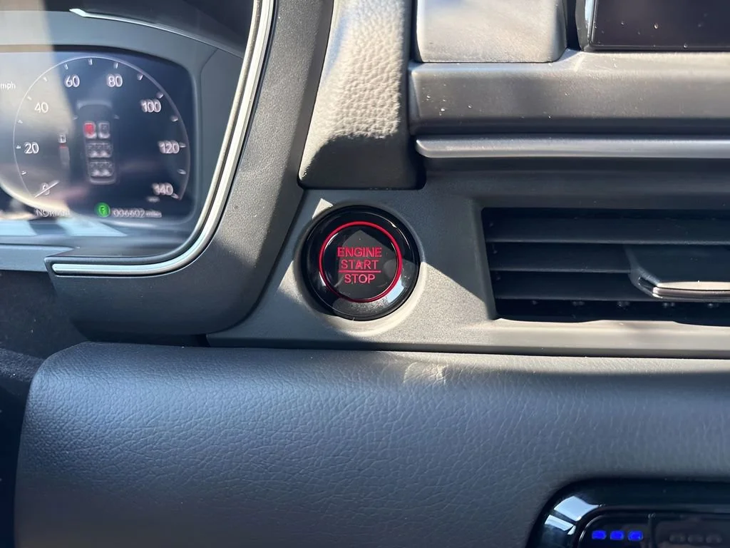 Used 2025  Honda Black Edition image 24