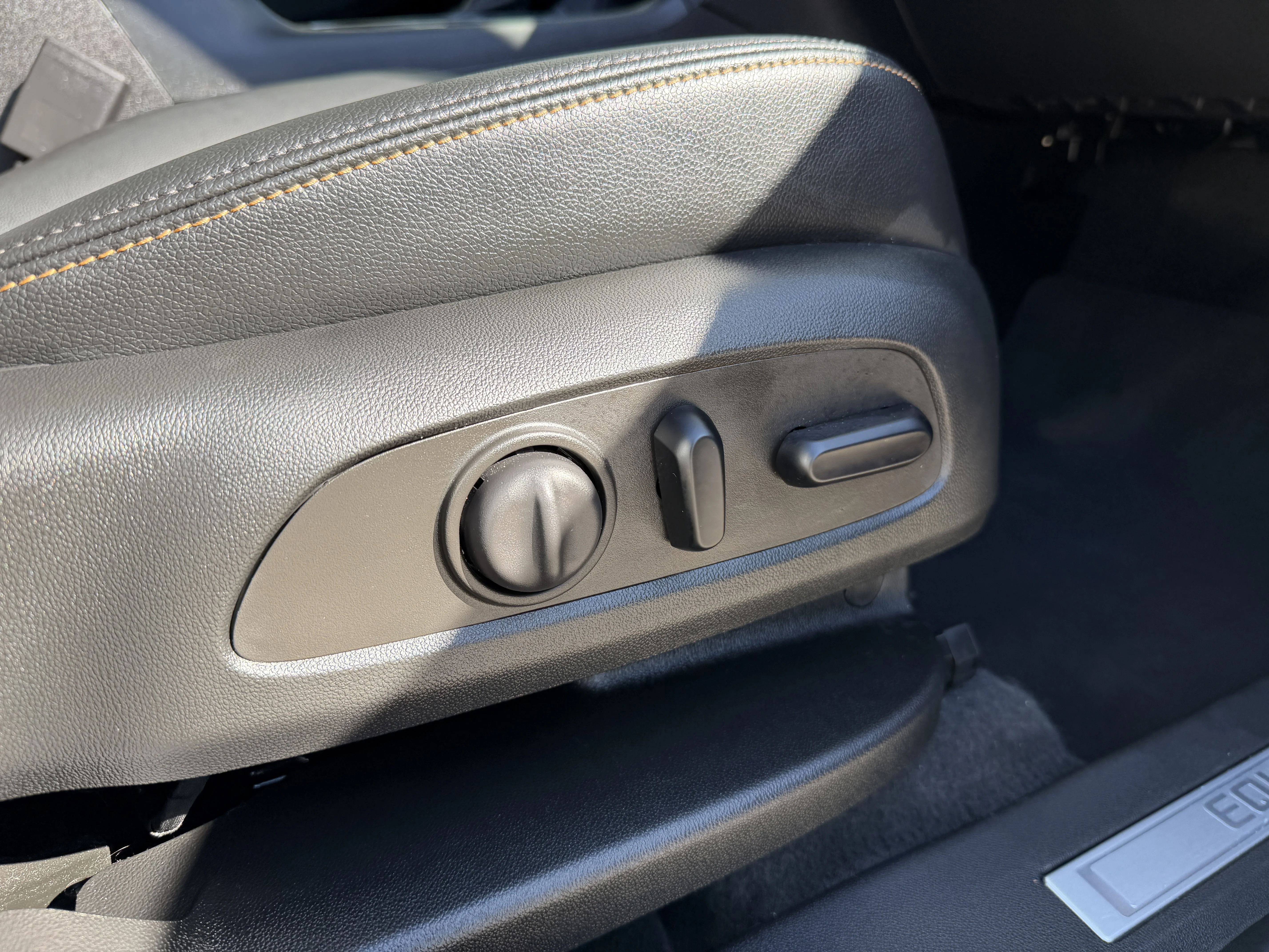 Used 2023 Sterling Gray Metallic Chevrolet Premier image 26
