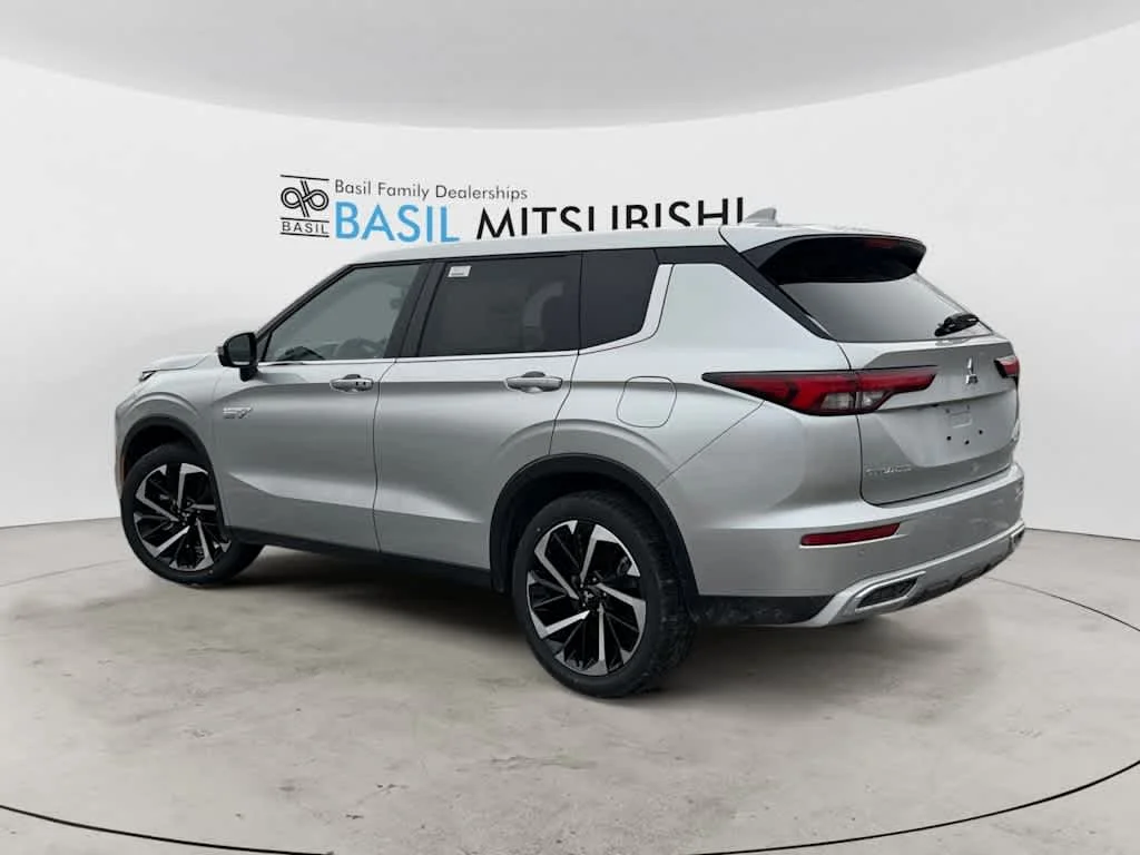 New 2025 Alloy Silver Metallic Mitsubishi SEL image 5