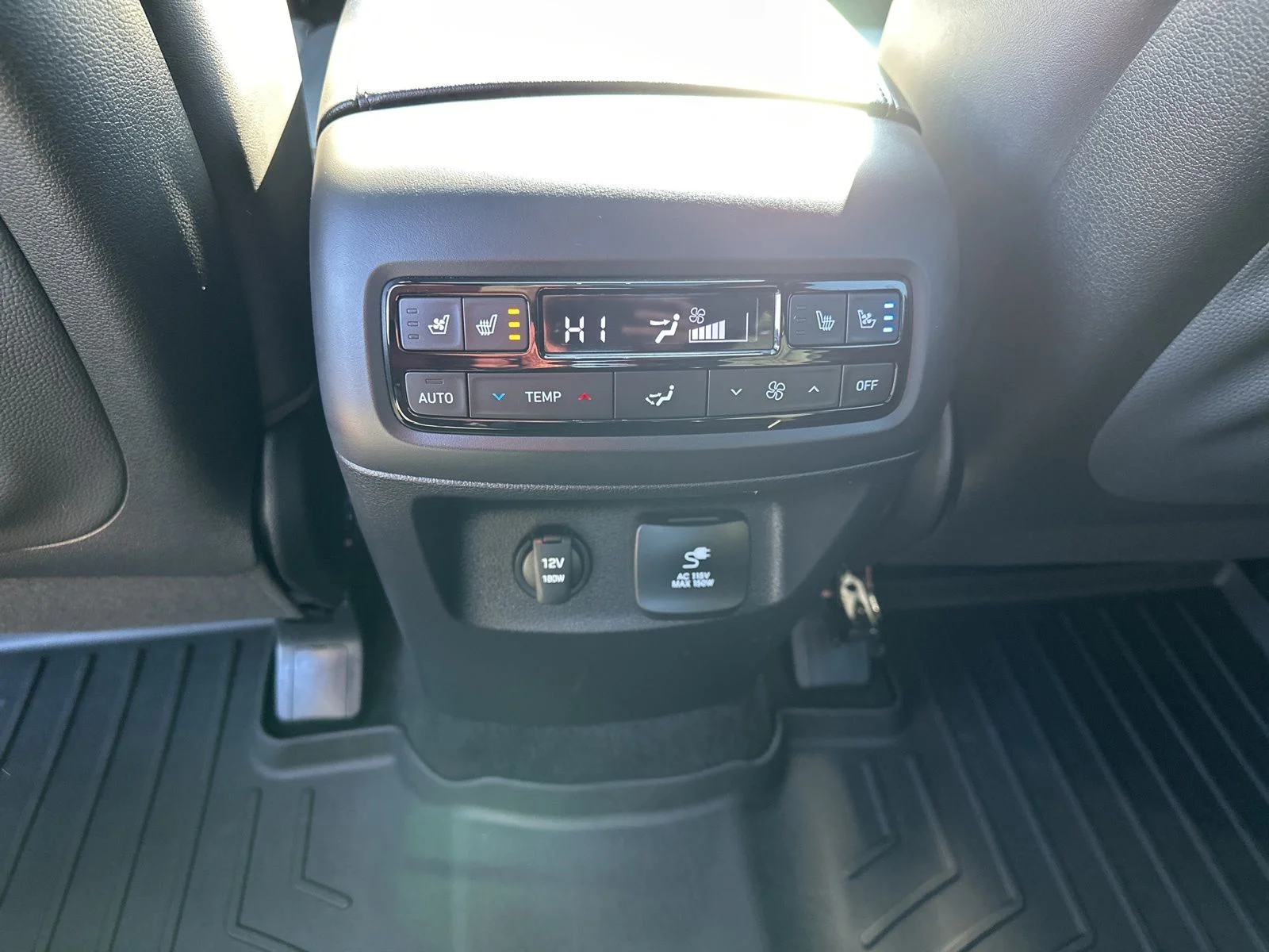 Used 2024 Green Hyundai Calligraphy image 18