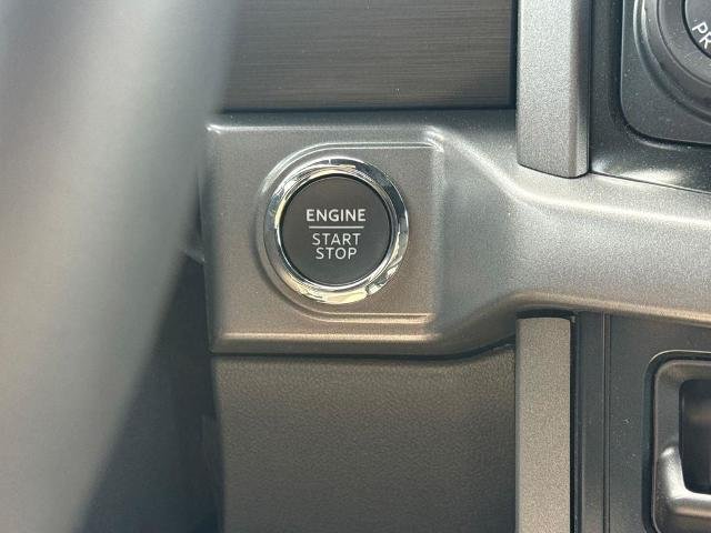 New 2026 Agate Black Metallic Ford XLT image 122