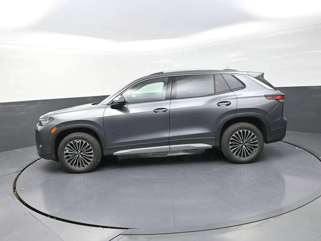 Used 2026  Volkswagen S image 6