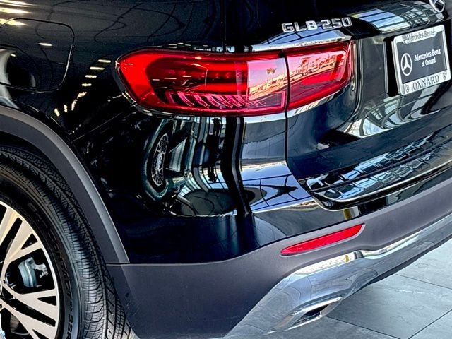 New 2026 Night Black Mercedes-Benz GLB 250 image 6