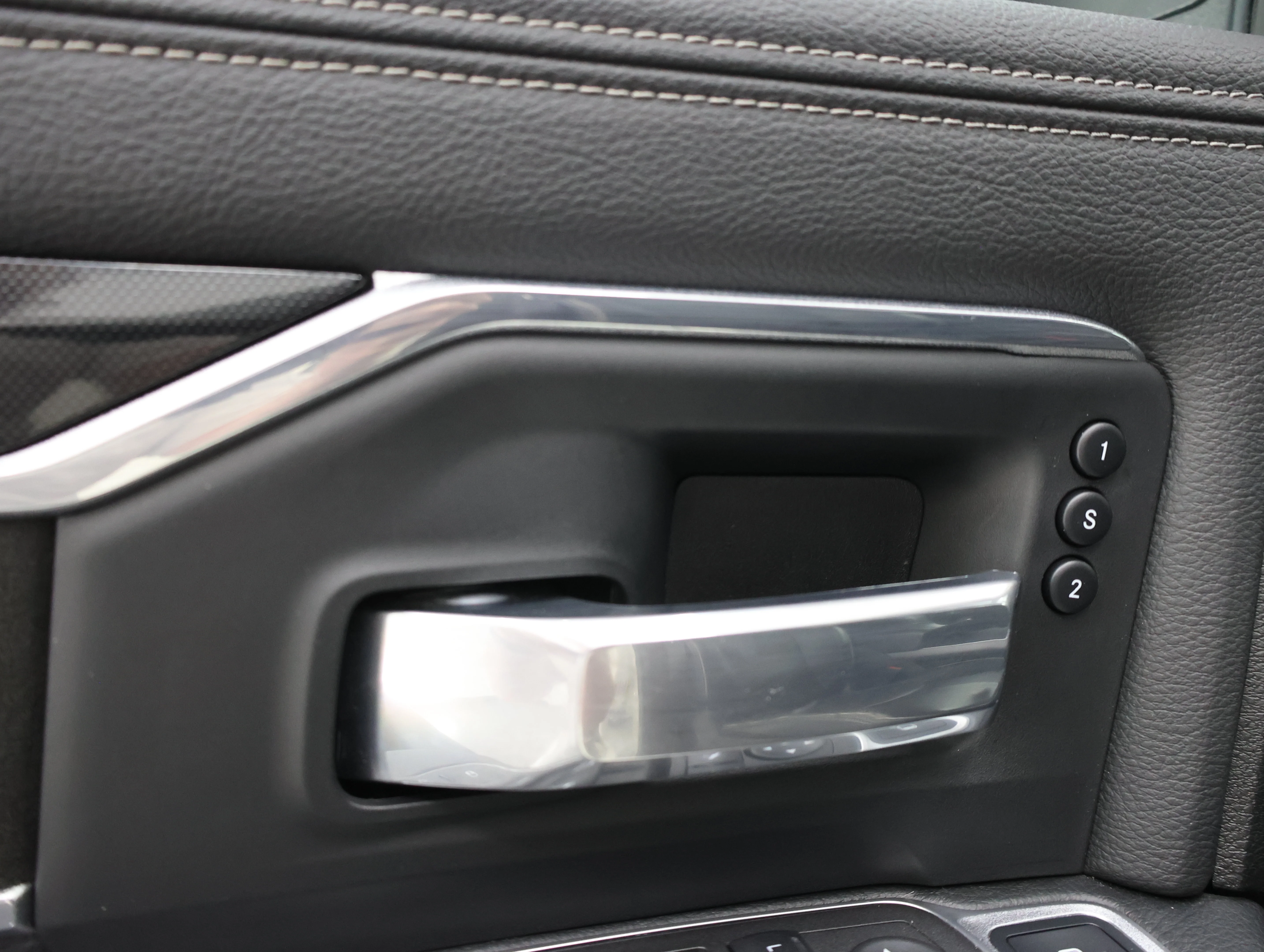 Used 2022 Pearl White Ram Laramie image 42
