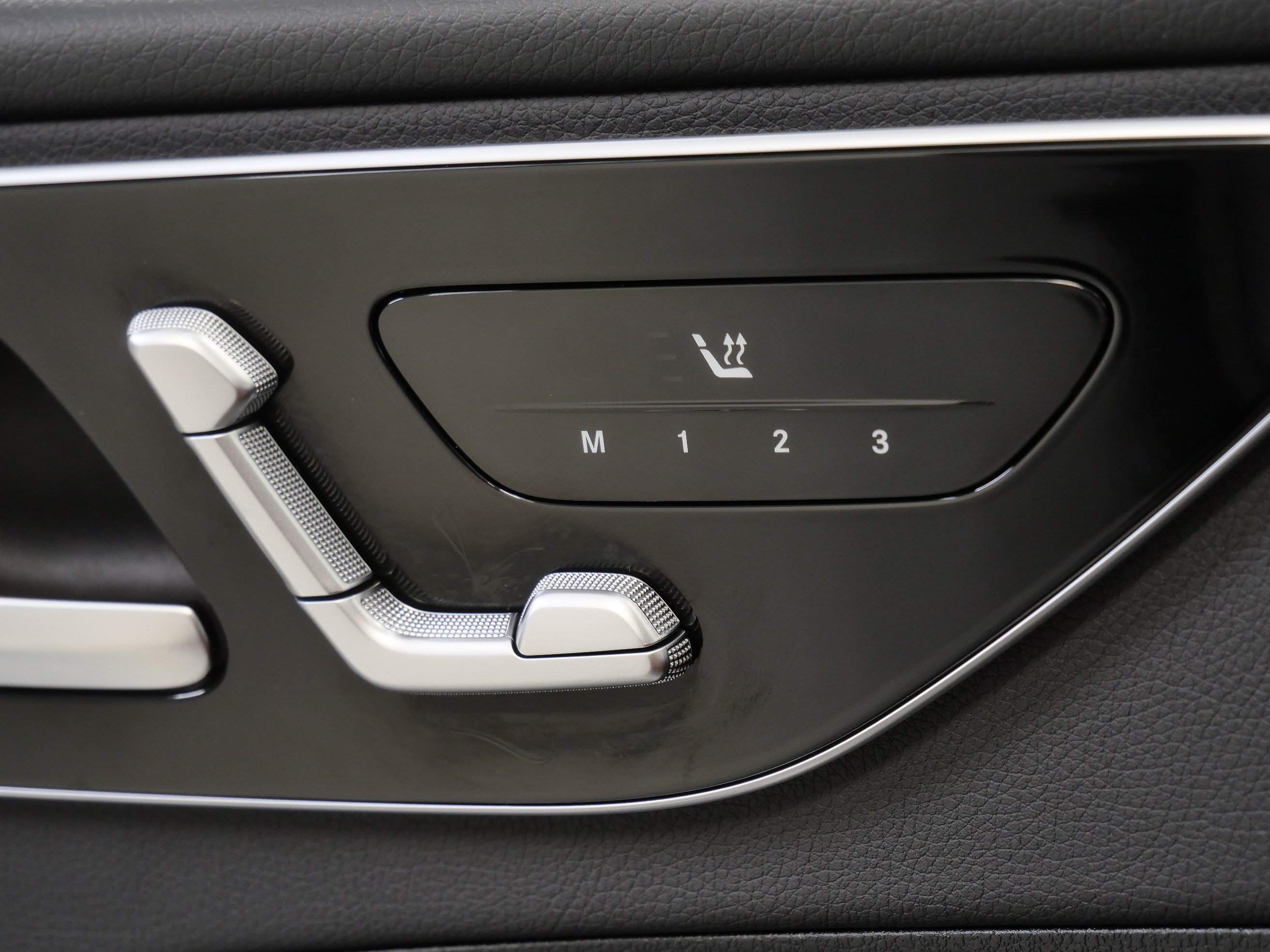 Used 2026 Black Mercedes-Benz C 300 image 30